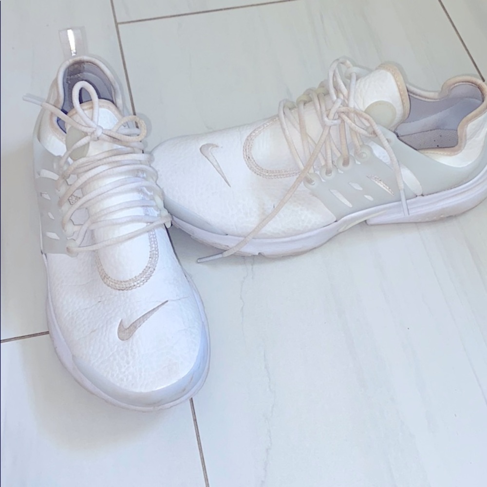 Nike air presto shoes